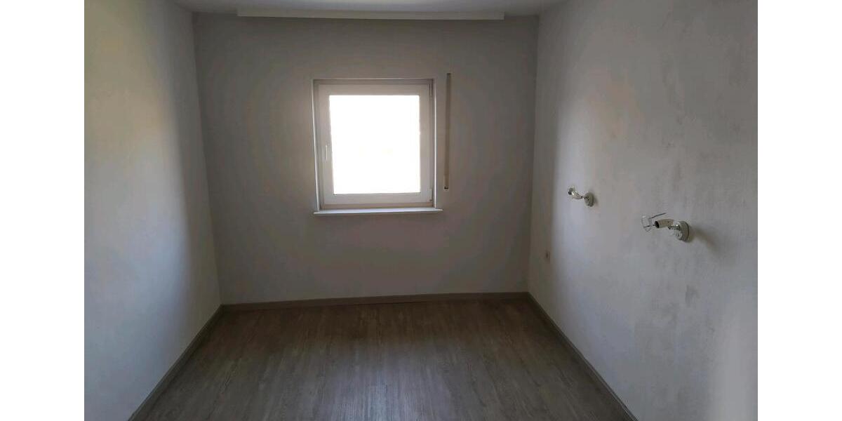 Etagenwohnung Alheim - 4 Zimmer, 80 m&sup2;, 800&euro; | Angebot:25640886