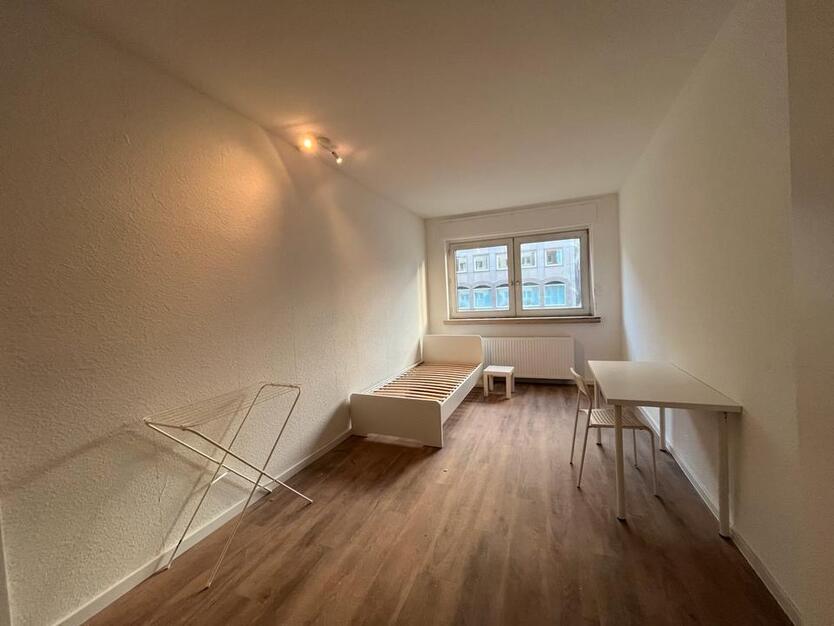 Perfekte Lage mitten in Essen! WG Zimmer unweit des Bahnhofs