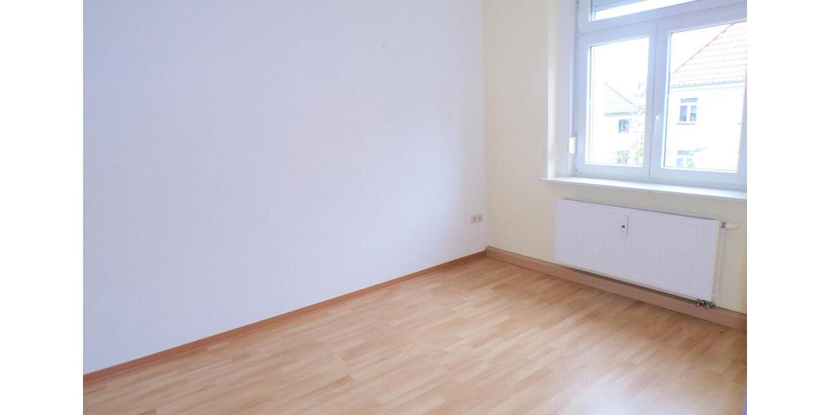 Etagenwohnung Werdau - 4 Zimmer, 89 m&sup2;, 490&euro; | Angebot:23779156