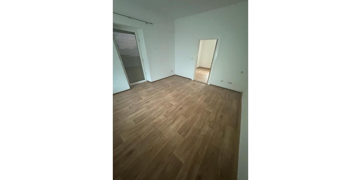 Erdgeschoßwohnung Amberg - 4 Zimmer, 77 m&sup2;, 800&euro; | Angebot:25980135