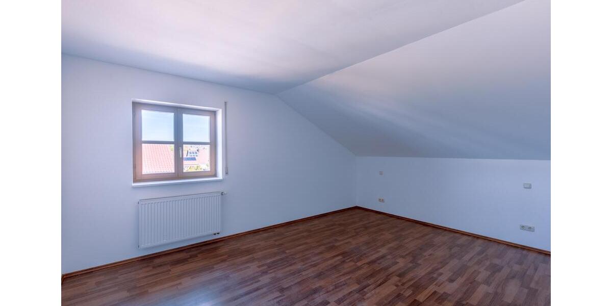 Einfamilienhaus Reisbach Englmannsberg - 8 Zimmer, 233 m&sup2;, 1.700&euro; | Angebot:26411603