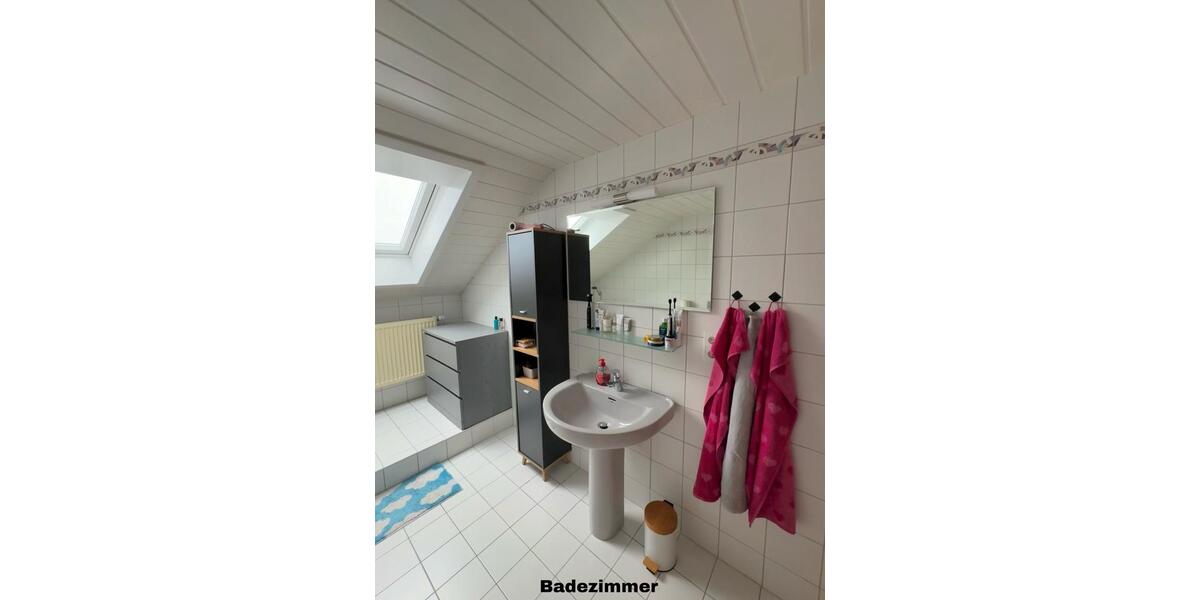 Dachgeschoßwohnung Steinwiesen - 3 Zimmer, 85 m&sup2;, 720&euro; | Angebot:24829119