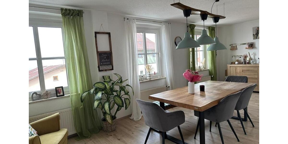 Etagenwohnung Untergriesbach - 4 Zimmer, 117 m&sup2;, 950&euro; | Angebot:25378301