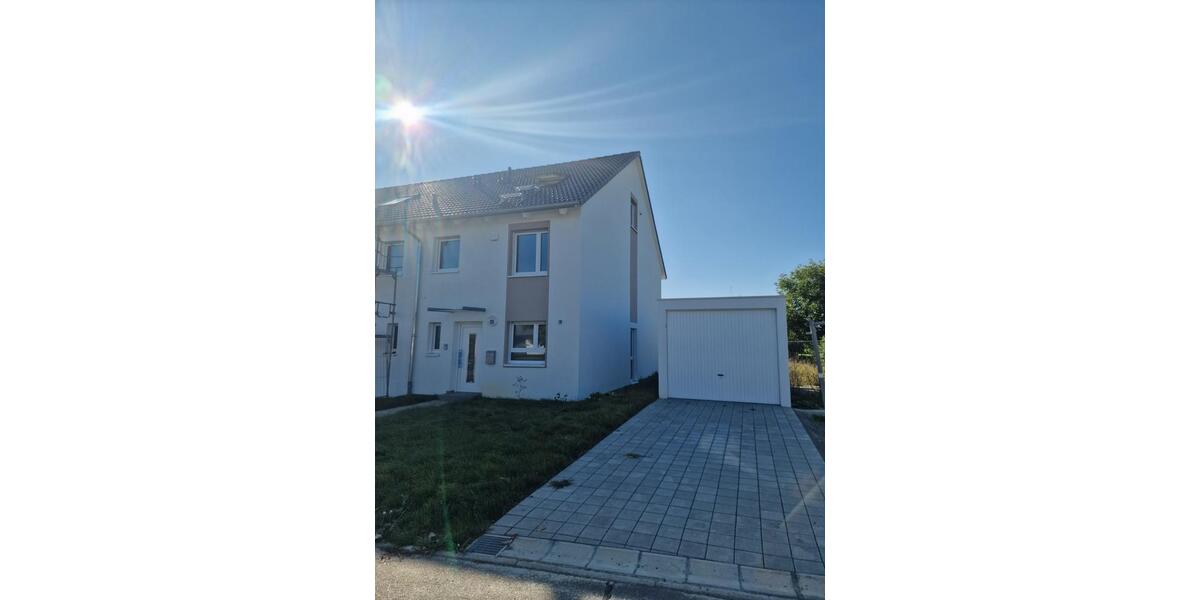 Reihenhaus Oberndorf am Neckar - 4 Zimmer, 132 m&sup2;, 1.350&euro; | Angebot:23555092