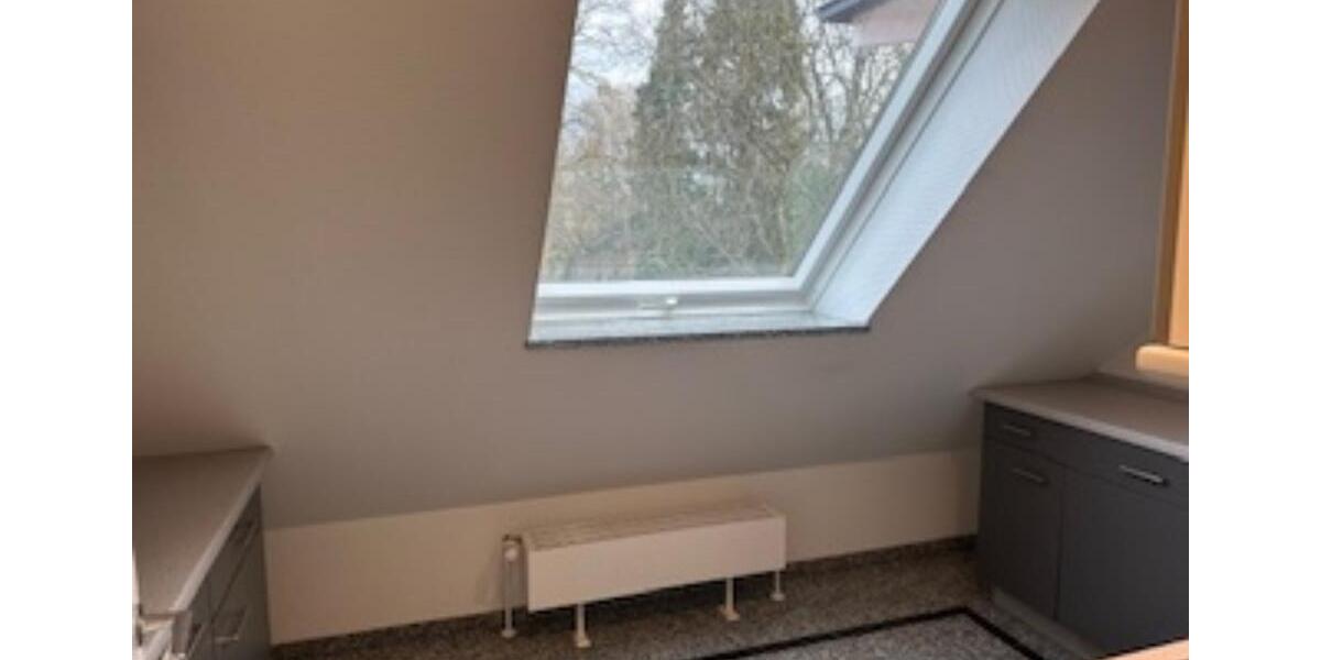 Dachgeschoßwohnung Kiel Elmschenhagen - 3 Zimmer, 104 m&sup2;, 1.200&euro; | Angebot:25717953