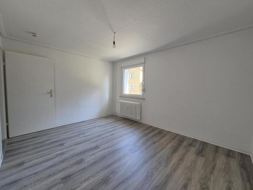 Grünes Glück im EG: Gemütliche Single-Wohnung mit Balkon zimmer