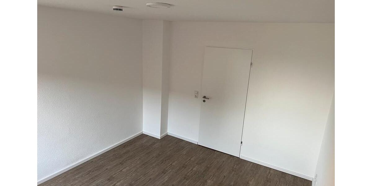 Wohnen auf Zeit Nettetal - 5 Zimmer, 15 m&sup2;, 400&euro; | Angebot:24438096