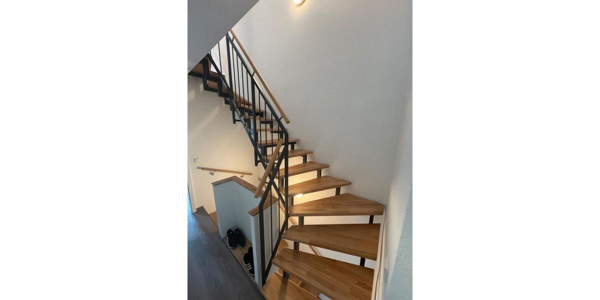 Reihenhaus Bad Endbach - 6 Zimmer, 128 m&sup2;, 1.350&euro; | Angebot:26604950