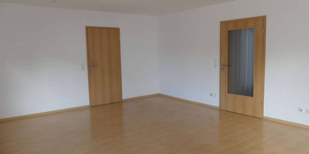 Etagenwohnung Mengen - 4 Zimmer, 100 m&sup2;, 850&euro; | Angebot:26797004