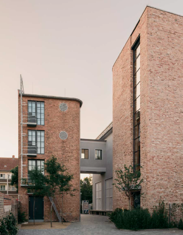Haus zum Mieten in Berlin 7.900 € 491 m²
