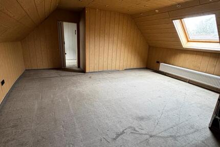 6-Zimmer-Wohnung mit Dachboden-zentral gelegen und viel Potenzial zimmer