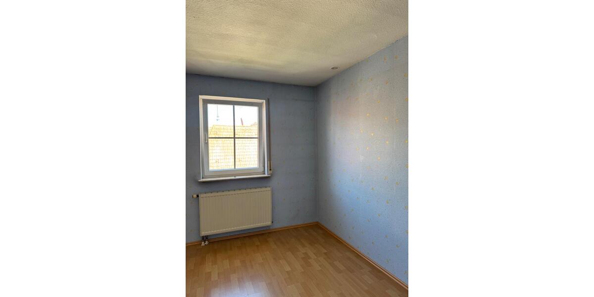 Dachgeschoßwohnung Mommenheim - 4 Zimmer, 94 m&sup2;, 800&euro; | Angebot:26507351
