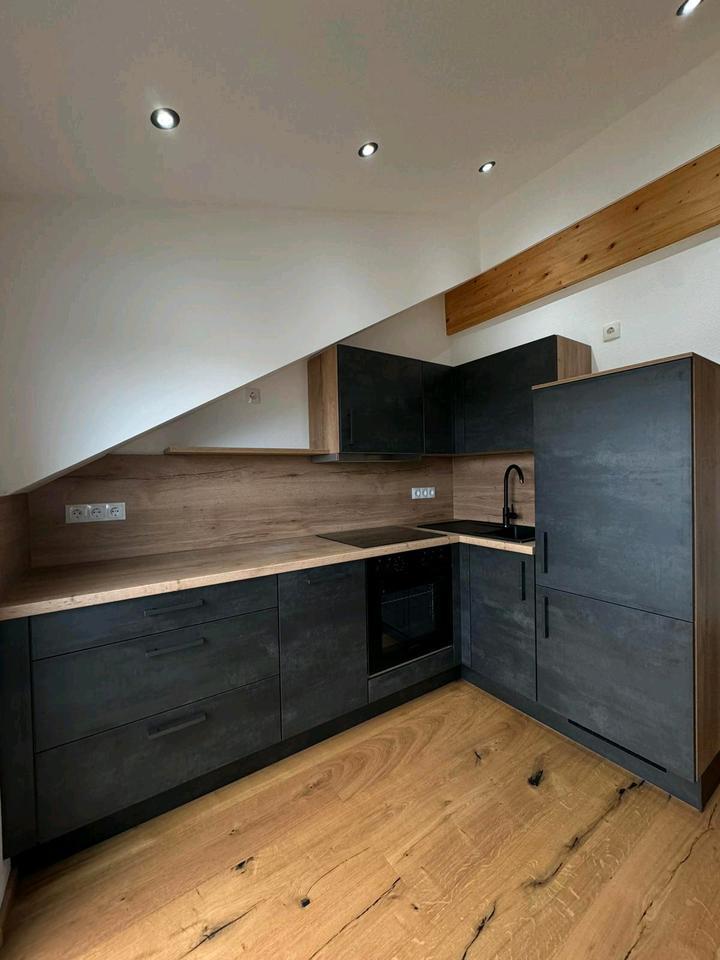 Moderne 2-Zimmer-Dachgeschoßwohnung mit Balkon