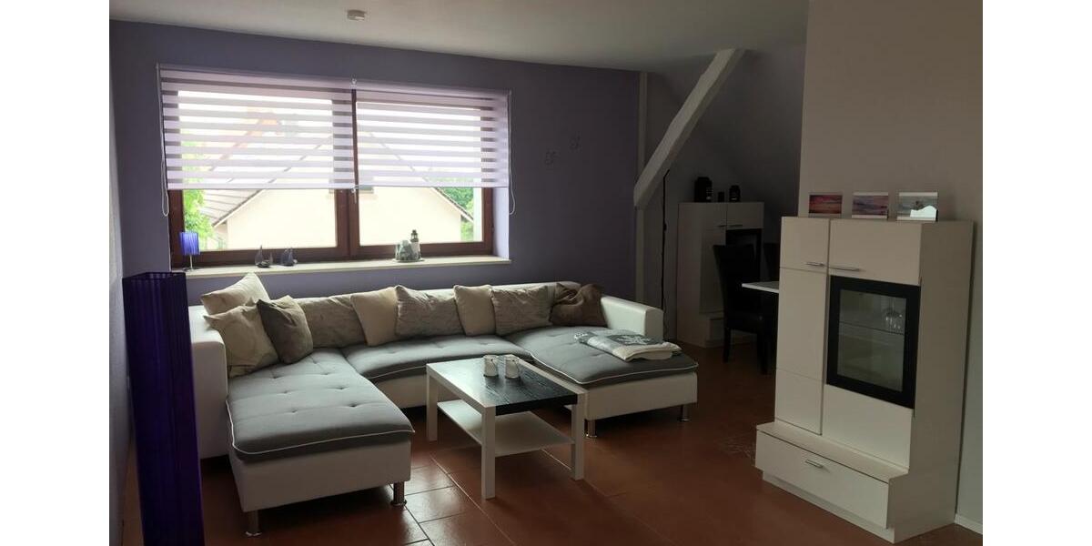 Möblierte Wohnung für Finanzschüler WG 4 zimmer