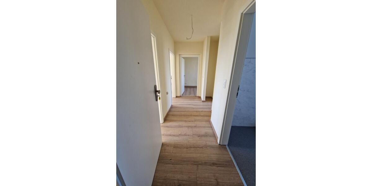 Etagenwohnung Genthin - 3 Zimmer, 57 m&sup2;, 350&euro; | Angebot:25868149