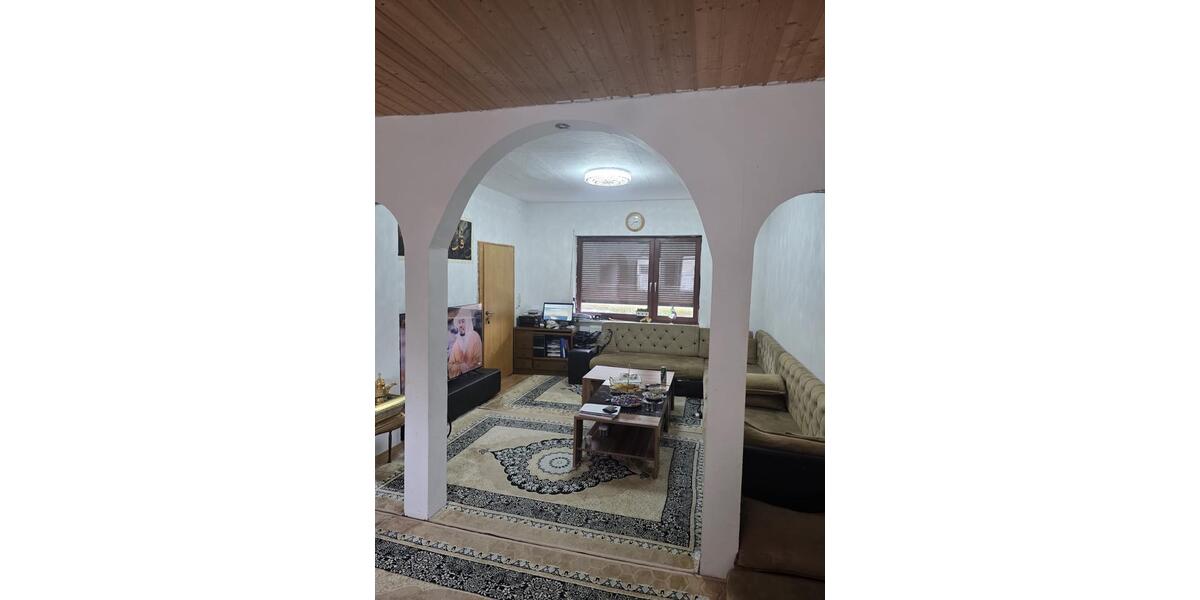 Einfamilienhaus Einbeck - 11 Zimmer, 253 m&sup2;, 1.200&euro; | Angebot:26500466