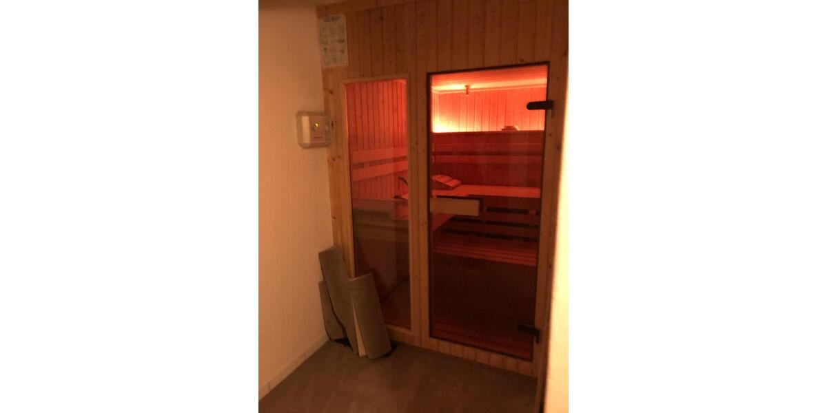 Zimmer mit eigenem Bad und geteiltem Balkon in Landhaus-6er-WG 8 zimmer