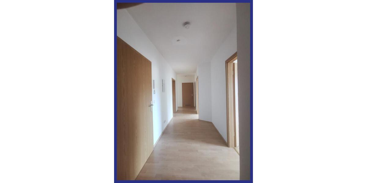 Dachgeschoßwohnung Gera - 4 Zimmer, 83 m&sup2;, 500&euro; | Angebot:25976845