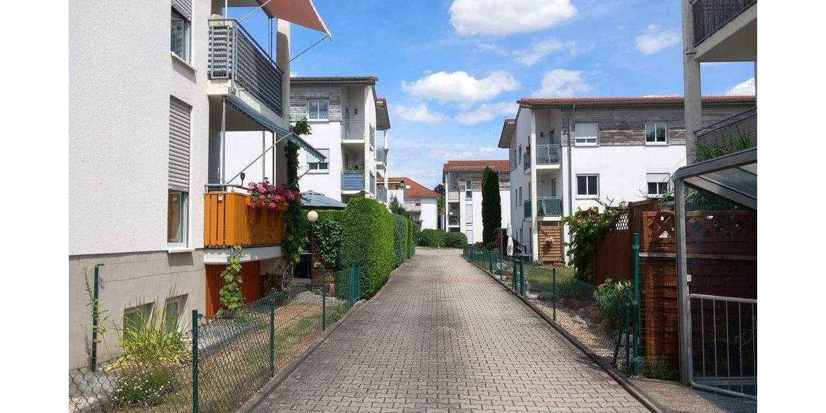 Etagenwohnung Meerane - 2 Zimmer, 55 m&sup2;, 365&euro; | Angebot:25996742