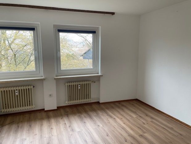4 - 5 12 Zimmer, Küche, Bad, Gäste-WC, 2 x Loggia, Sauna - Etagenwohnung Lüdenscheid Brügge | Angebot:26014260