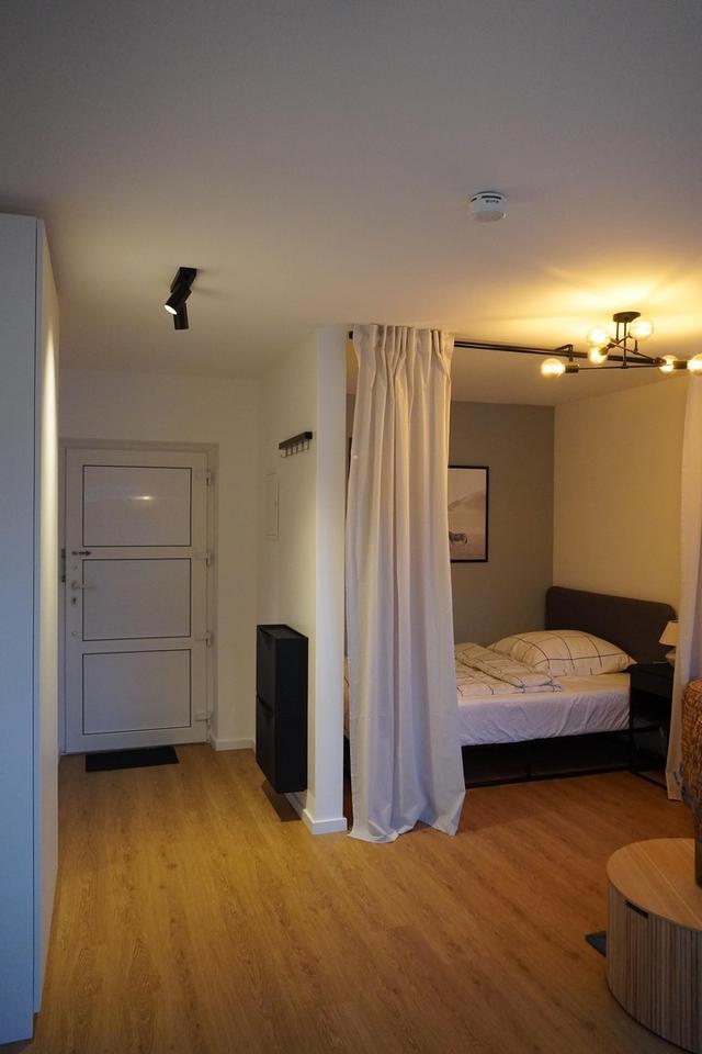 Möblierte 1-Zi. Whg. mit Stellplatz, Einbauküche und Balkon in Reutlinge 1 zimmer