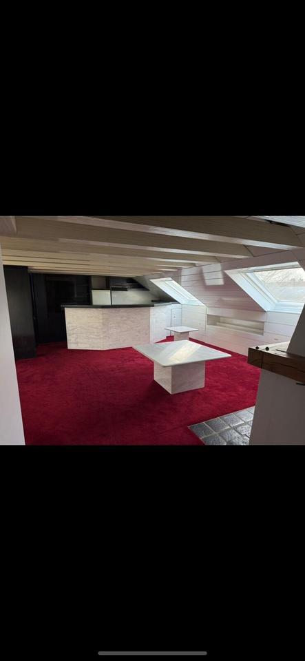 Wohnen mit Wohlfühlfaktor – Dachgeschosswohnung mit Kamin und Ankleidezimmer zimmer