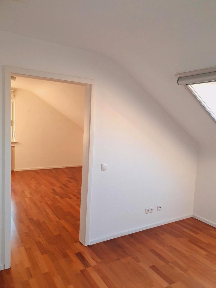 Helle, vielseitig nutzbare 3-Zimmer-DG-Wohnung in Tamm