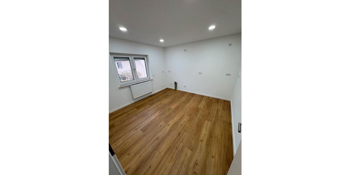 Etagenwohnung Merenberg - 4 Zimmer, 106 m&sup2;, 1.050&euro; | Angebot:26612043