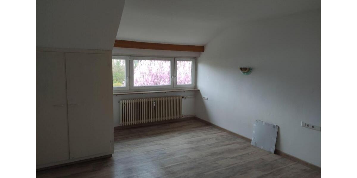 Dachgeschoßwohnung Stuttgart Stuttgart-West - 3 Zimmer, 82 m&sup2;, 1.250&euro; | Angebot:26036412