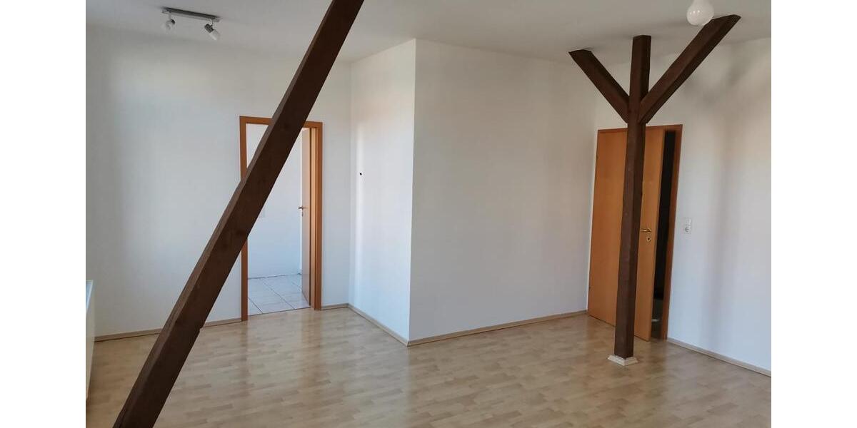 Dachgeschoßwohnung Halle (Saale) Damaschkestraße - 3 Zimmer, 71 m&sup2;, 605&euro; | Angebot:23913421
