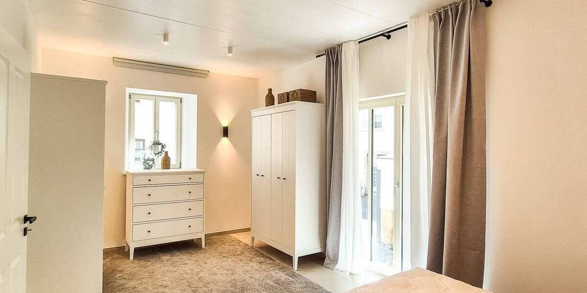 Mehrfamilienhaus, Wohnhaus Frickenhausen am Main - 3 Zimmer, 125 m&sup2;, 1.490&euro; | Angebot:26475835