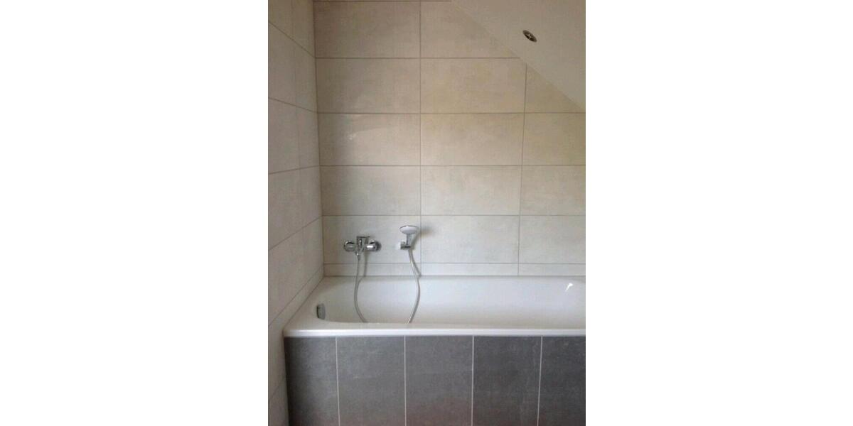 Dachgeschoßwohnung Siegen Kaan-Marienborn - 4 Zimmer, 100 m&sup2;, 880&euro; | Angebot:26613551