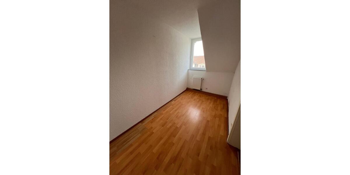 Dachgeschoßwohnung Solingen Wald - 3 Zimmer, 80 m&sup2;, 750&euro; | Angebot:25152087