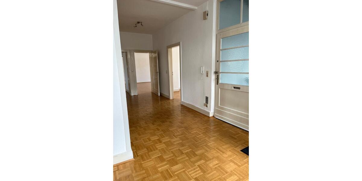 Etagenwohnung Kassel - 3 Zimmer, 134 m&sup2;, 1.250&euro; | Angebot:26647521