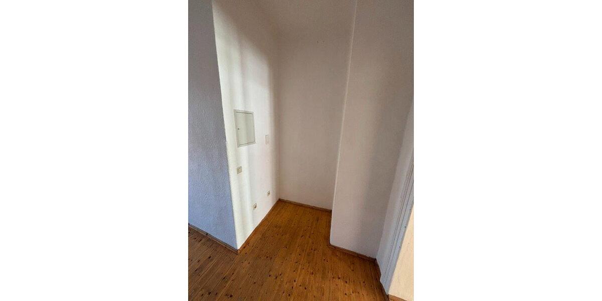 Etagenwohnung Freiberg - 1 Zimmer, 45 m&sup2;, 300&euro; | Angebot:26534412