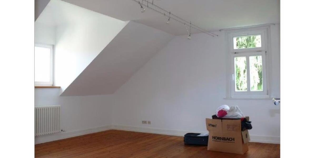 Dachgeschoßwohnung Rottweil - 4 Zimmer, 130 m&sup2;, 1.200&euro; | Angebot:26443361