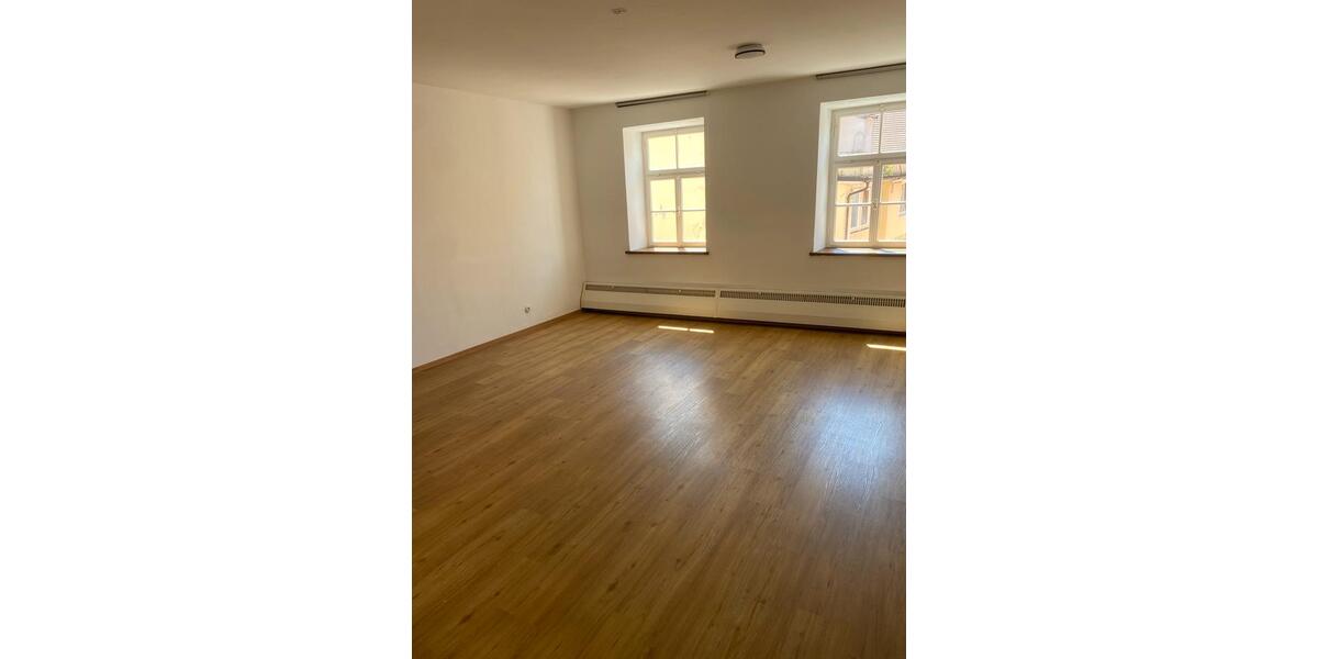 Etagenwohnung Velden - 3 Zimmer, 107 m&sup2;, 1.090&euro; | Angebot:26606047