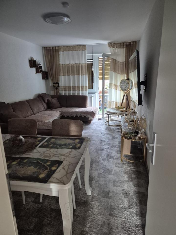 3,5 Zimmer Wohnung in Petersberg zu vermieten.