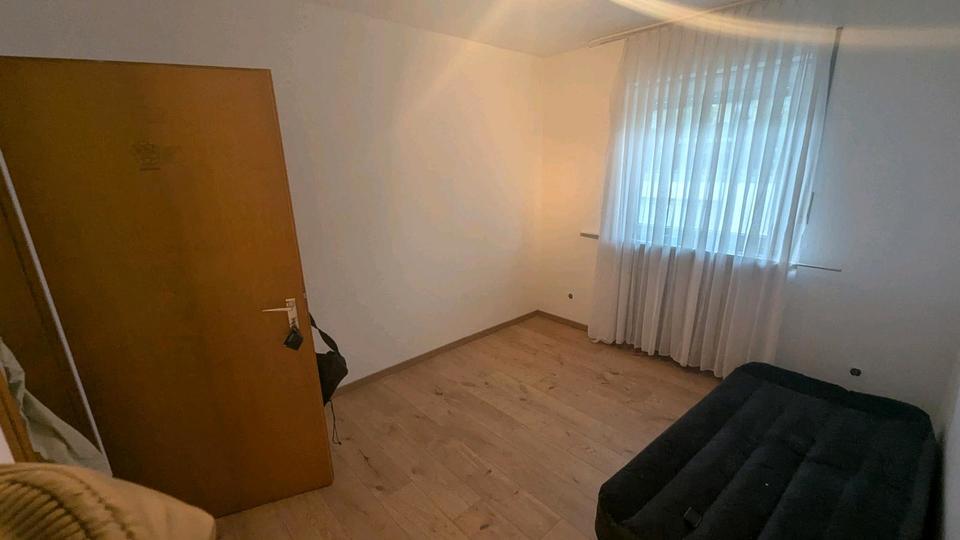 Wohnen auf Zeit Siegen Kaan-Marienborn - 3 Zimmer, 146 m&sup2;, 300&euro; | Angebot:25833672