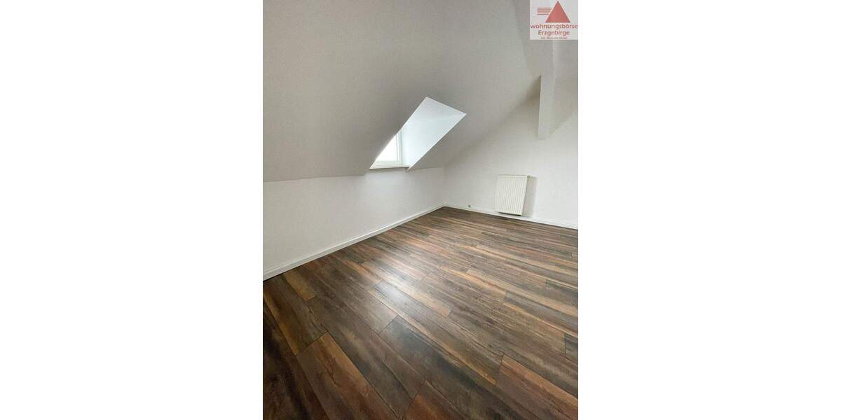 Etagenwohnung Lauter-Bernsbach OT Oberpfannenstiel Bernsbach - 5 Zimmer, 115 m&sup2;, 690&euro; | Angebot:23957369