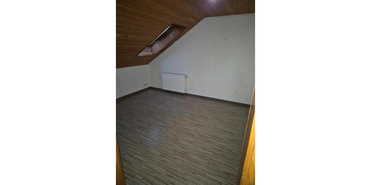 Dachgeschoßwohnung Waldaschaff - 3.5 Zimmer, 87 m&sup2;, 900&euro; | Angebot:24710642