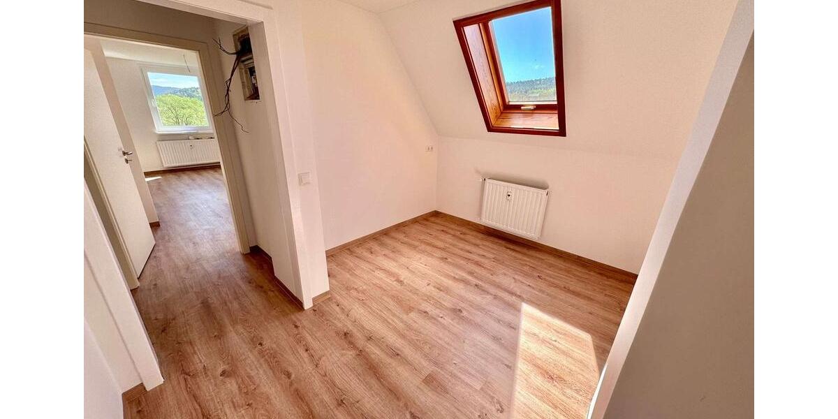 Dachgeschoßwohnung Rudolstadt - 2 Zimmer, 46 m&sup2;, 414&euro; | Angebot:26379718