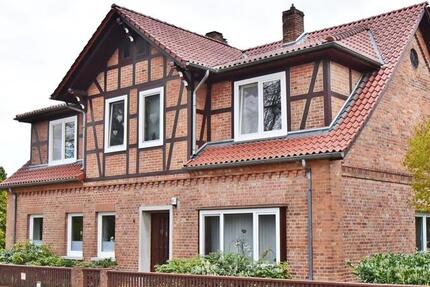 Haus Bad Fallingbostel - 10 Zimmer, 200 m&sup2;, 1.200&euro; | Angebot:25542167