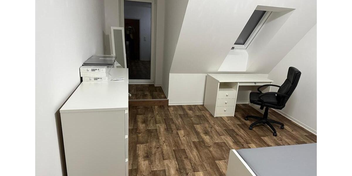 Dachgeschoßwohnung Sangerhausen - 3 Zimmer, 110 m&sup2;, 875&euro; | Angebot:24677906