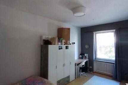 Großes möbliertes WG-Zimmer in zentraler Lage in Konstanz 4 zimmer