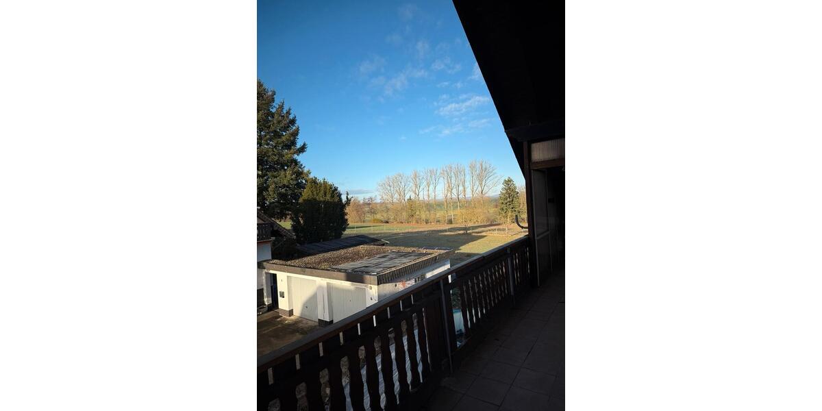 Dachgeschoßwohnung Willingshausen - 4 Zimmer, 105 m&sup2;, 950&euro; | Angebot:24469277