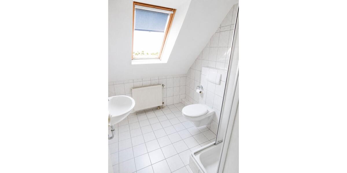 Dachgeschoßwohnung Friedeburg - 2 Zimmer, 65 m&sup2;, 600&euro; | Angebot:26665197