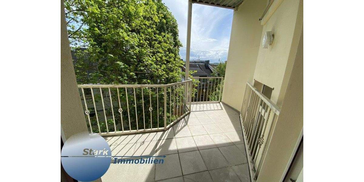 STARK! Neu renovierte 4 Raum Wohnung mit Balkon! 4 zimmer