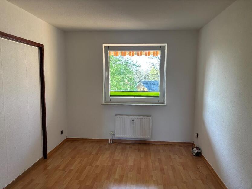 Freies WG-Zimmer in Altwarmbüchen in Dreier-WG zimmer