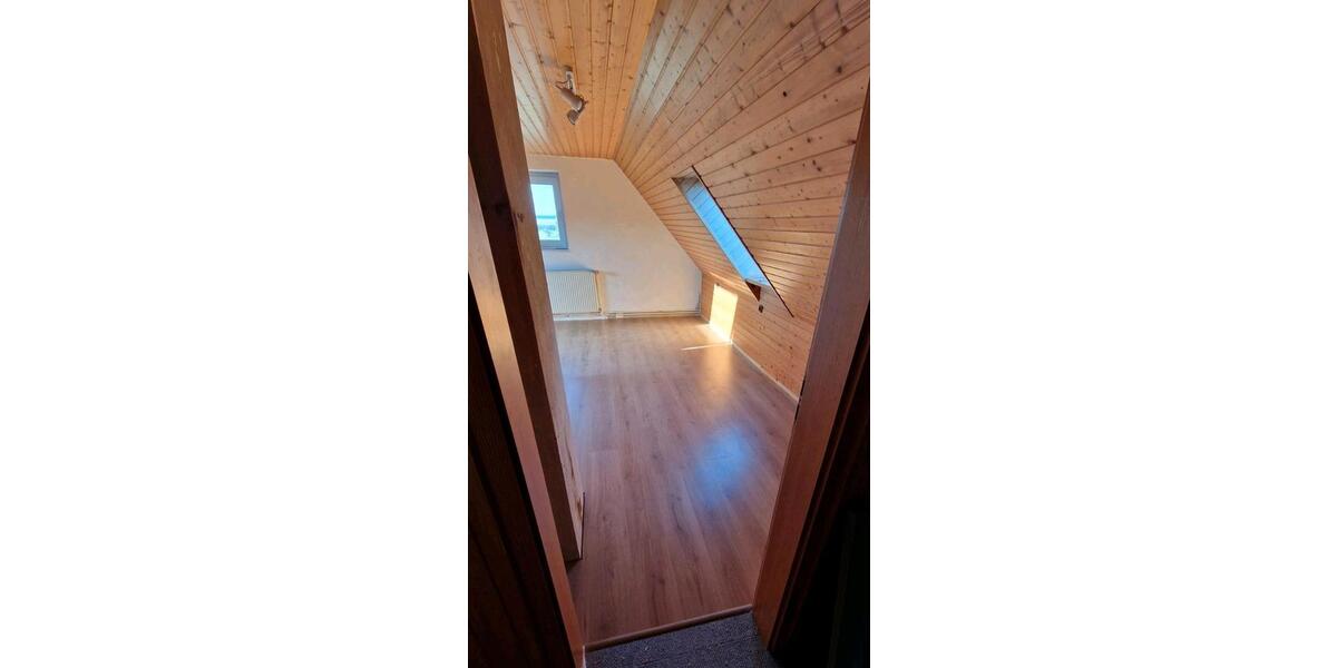 Etagenwohnung Melle - 5 Zimmer, 158 m&sup2;, 1.200&euro; | Angebot:24966013